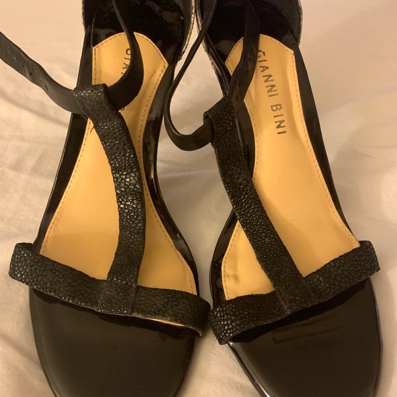 Gianni Bini heels - Picture 2 of 6
